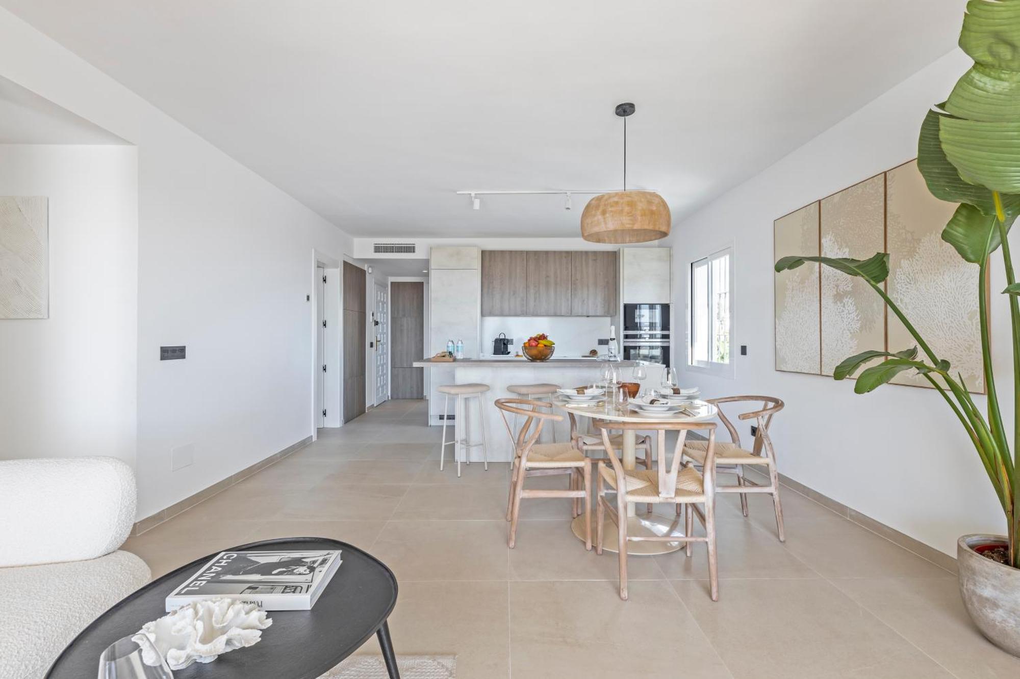 Apartemen Banus - Beautiful Modern Flat Sea Views