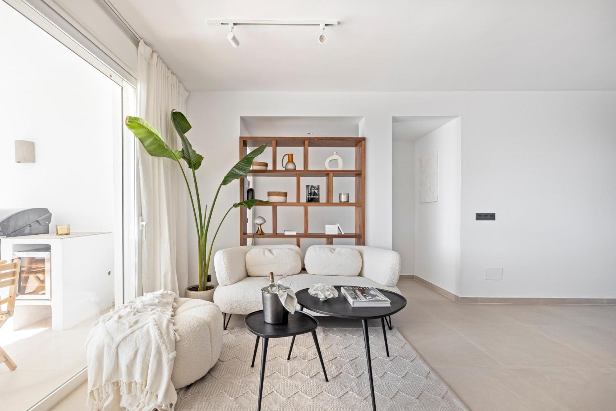 Banus - Beautiful Modern Flat Sea Views Marbella
